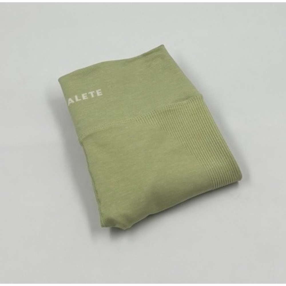 Alphalete Women's‎ M Amplify Green Polyamide Cropped Compression Leggings